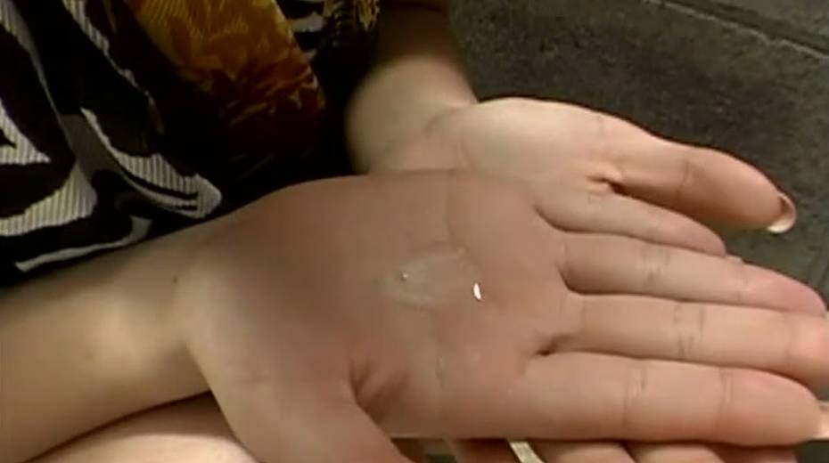 Frisky Japanese girl gives deepthroat blowjob outdoor - 13. pic