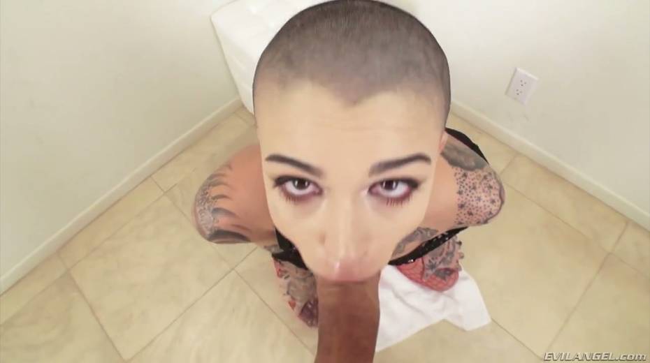 Bald headed tattooed hooker Leigh Raven takes a thick dong in her gaped ass hole - 6. pic