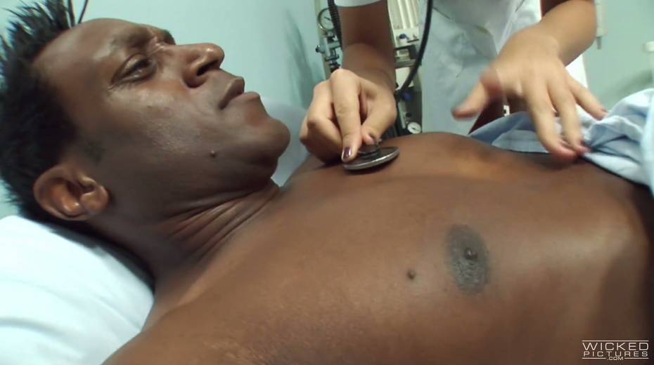 Slutty white nurse Olivia Ii bangs one black patient like a sex starved hooker - 2. pic
