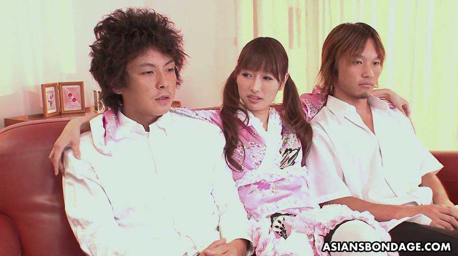 Asian blowjob by sluttishly looking Japanese chick in sexy kimono Mana Aoki - 5. pic