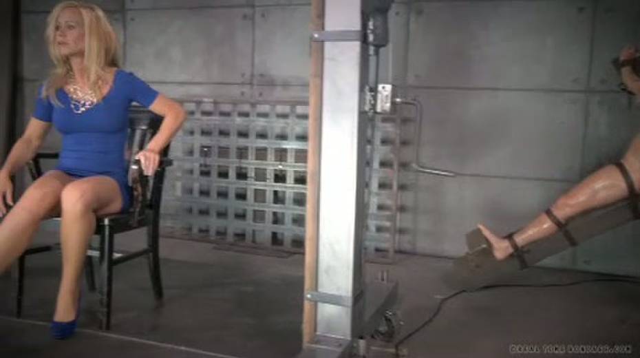 This blondie possesses good blowjob skills and she is really into BDSM - 11. pic