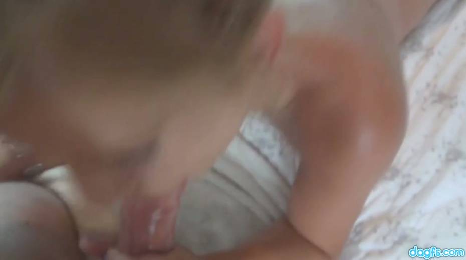 Sex-hungry Emy Banx fucks herself and moans under the waves of pleasure - 28. pic