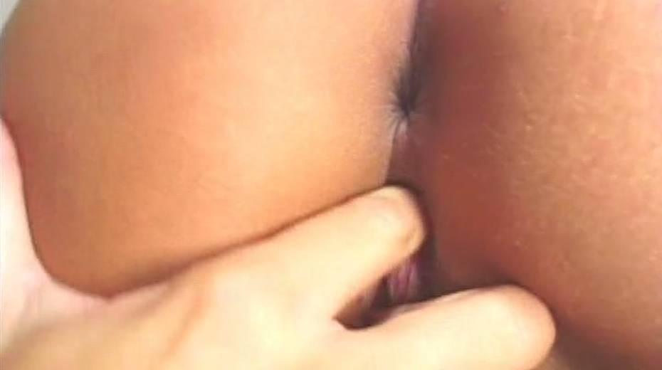 Slim chick loves getting kinky on camera and she fucks like no other slut - 2. pic