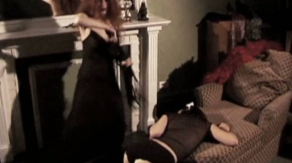 Red haired mistress makes maid polish her pussy - 15. pic