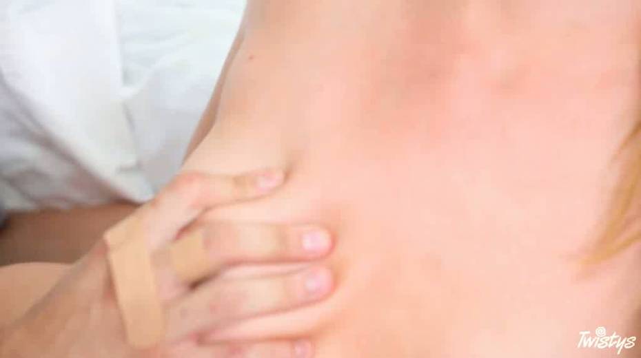 Blonde nympho Lexi Belle fucks her gynecologist on top - 15. pic