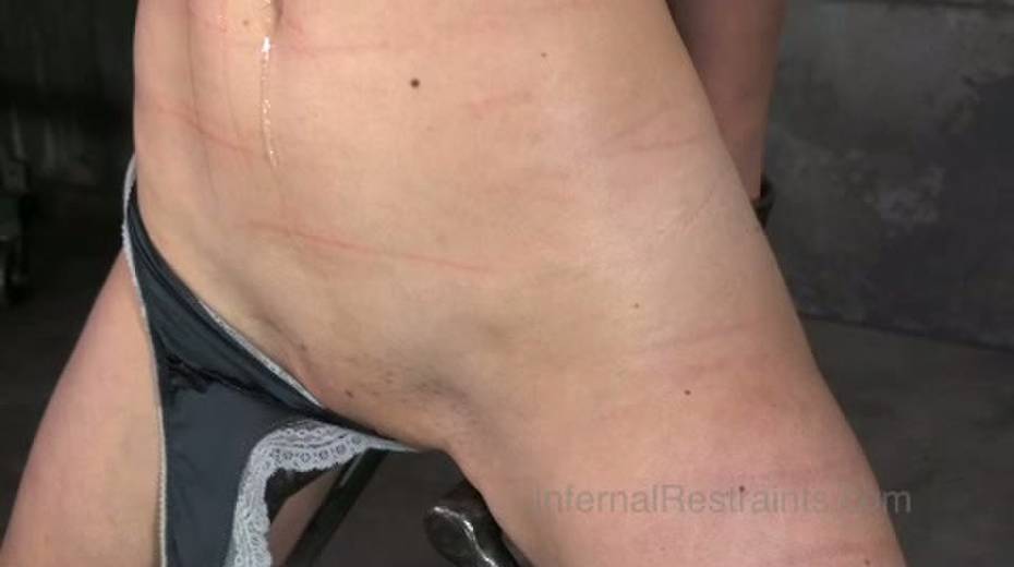 Nude porn model is punished in the basement - 2. pic