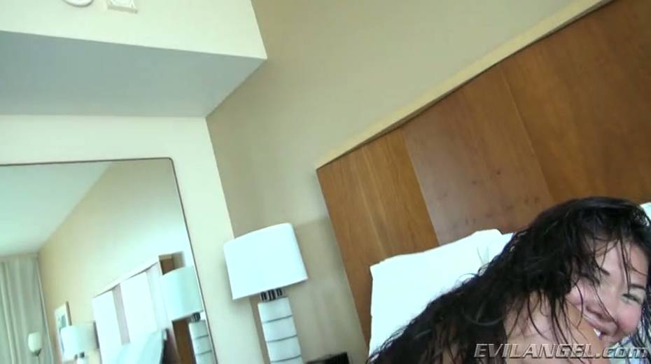 Stacked Asian hottie loves being on top and she loves anal sex - 5. pic