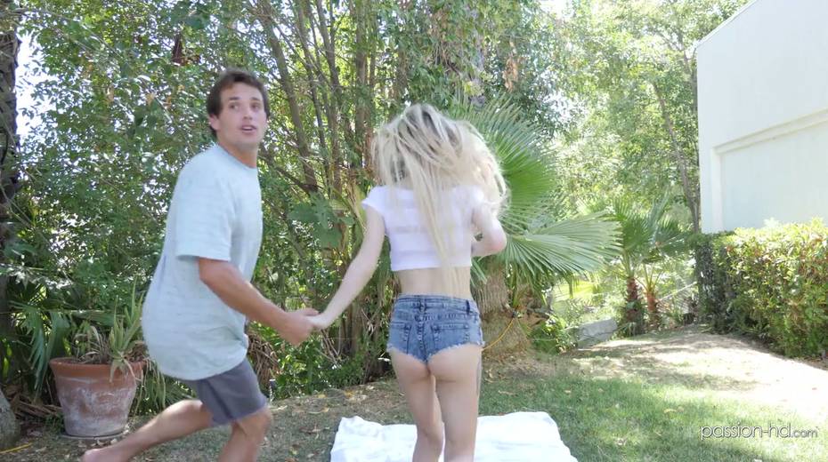 Lovely blonde Kenzie Reeves gets her pussy fucked in the garden - 6. pic