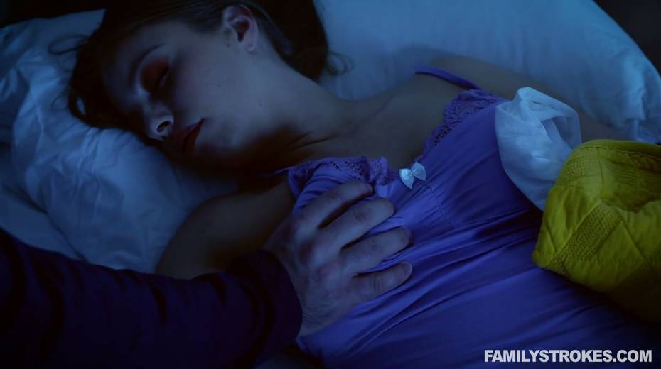 Impudent stepson bangs busty stepmom Britney Amber in front of sleeping dad - 6. pic