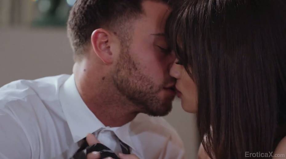 Beautiful paramour Liv Wild gets her hairy pussy fucked and jizzed - 6. pic