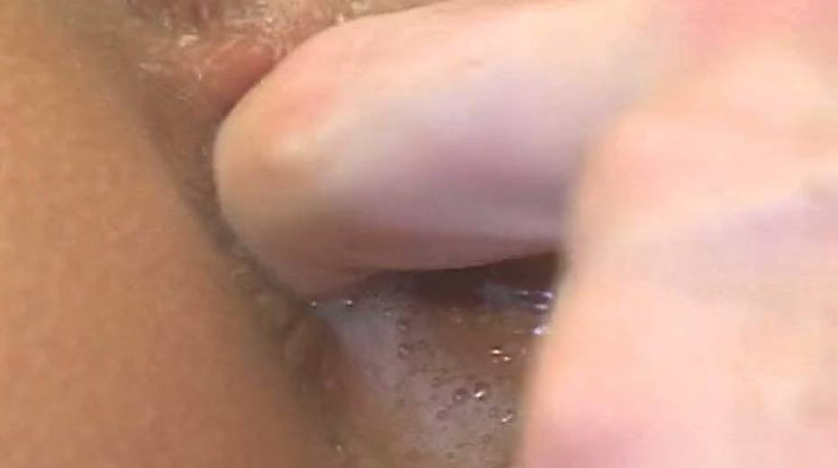 Horny dude eats his girlfriend's wet pussy right on the kitchen counter - 6. pic