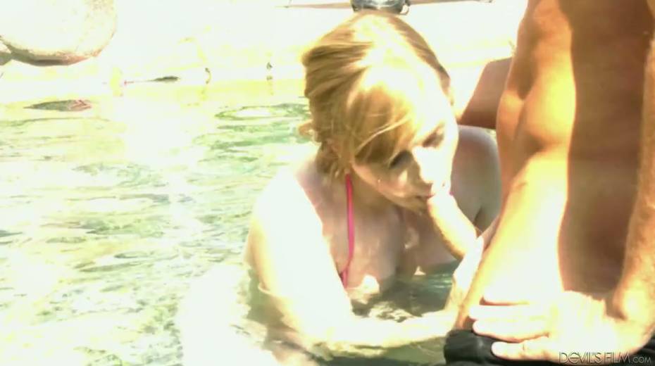 Captivating red haired babe Dolly Leigh sucks dick and gets fucked - 8. pic