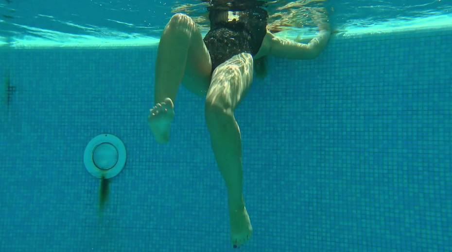 Alluring swimmer Olla Oglaebina performs her hot underwater strip show - 6. pic
