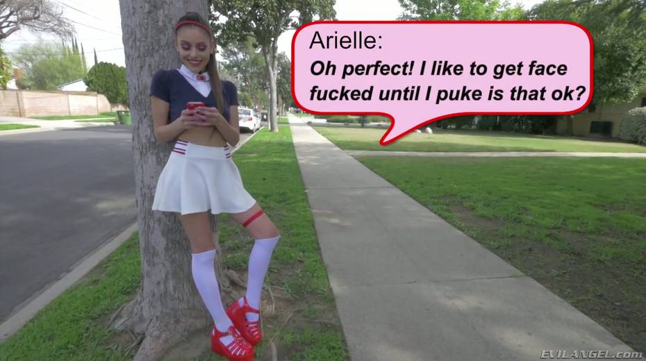 Chick from hookups site Arielle Faye gives a rimjob and sucks cock deepthroat - 2. pic