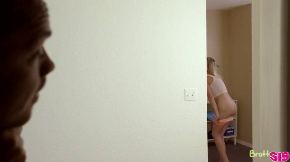 Yummy teen Zoe Parker is fucked by hot blooded stepbrother - 15. pic