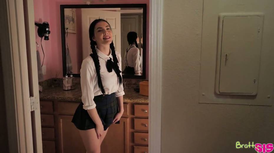 College babe Jasmine Callipygiah gets intimate with her stepbrother - 11. pic