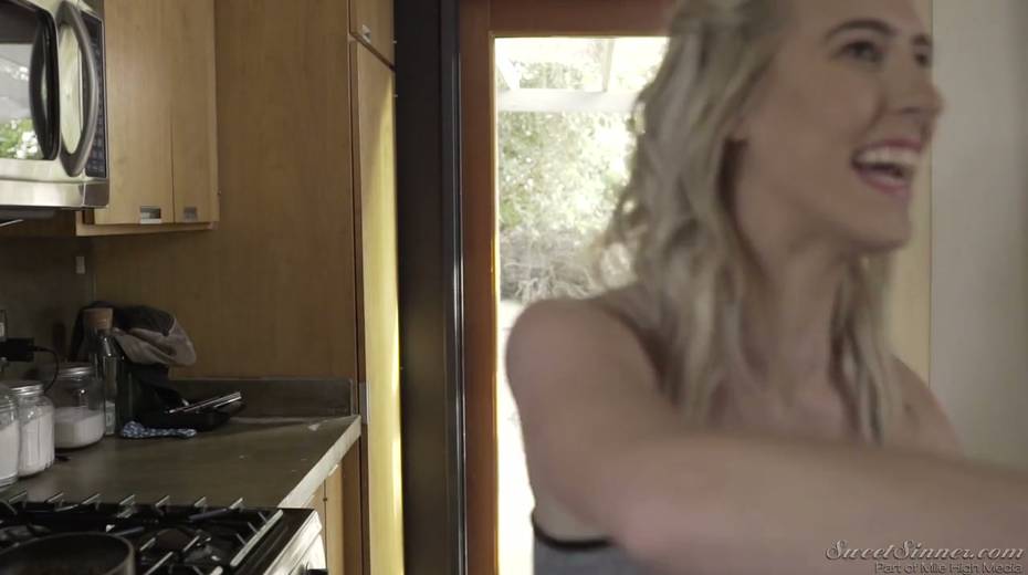 Delicious hottie Cassidy Klein in hot compilation video - 28. pic