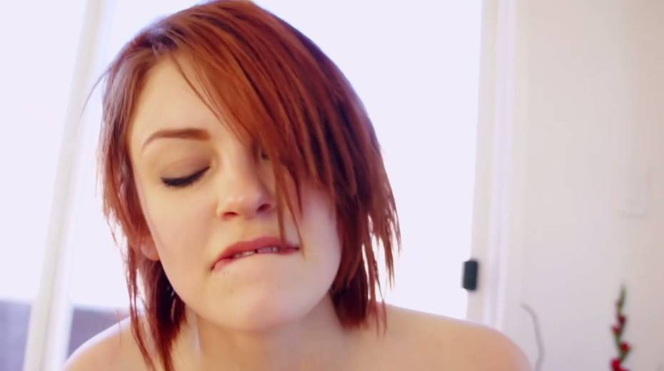 Ginger hottie and mulatto babe make love like there's no tomorrow - 28. pic