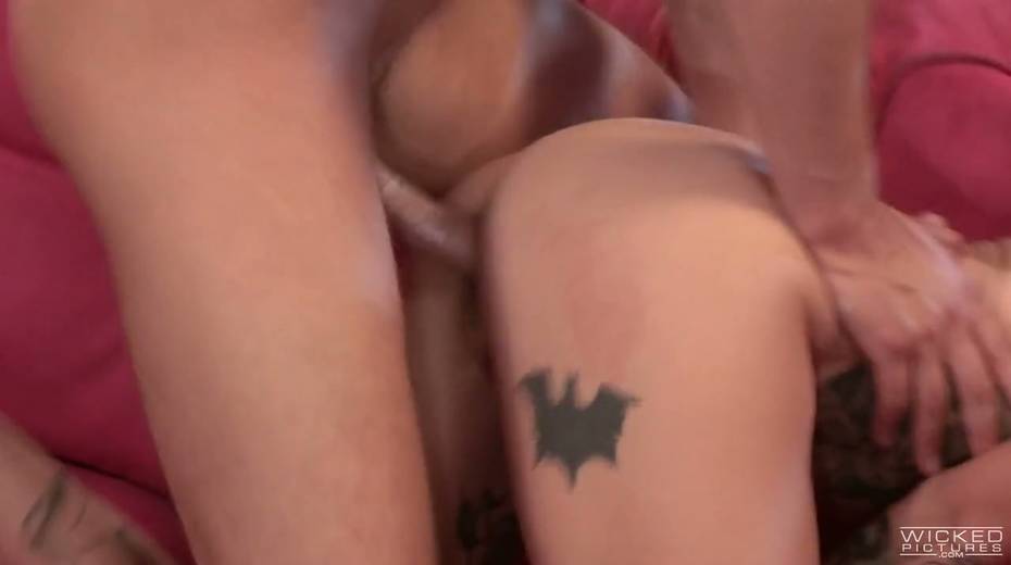 Tattooed milf Kleio Valentien enjoys sucking big penis and takes it in her adorable anal hole - 12. pic