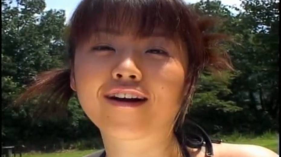 Japanese doll bathing in the outdoor pool wearing sexy tiny bikini - 9. pic