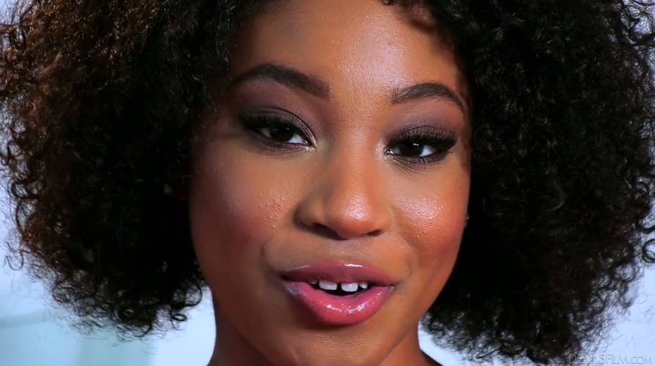Hot black porn actress Lala Ivey gives interview before shooting - 3. pic