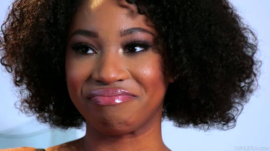 Hot black porn actress Lala Ivey gives interview before shooting - 15. pic