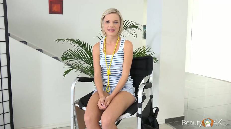 Cute blondie Eveline Dellai is sucking hard big dong before heavy pussy pounding - 2. pic