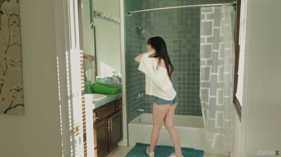 Gorgeous brunette Jessica Rex is making love with her black boyfriend - 6. pic