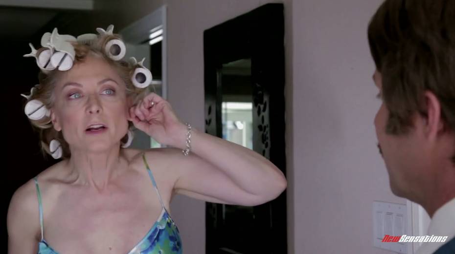 Sluttishly looking porn model Aiden Starr - 4. pic