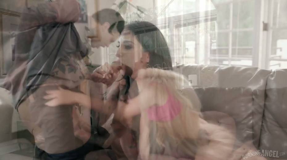 Pretty hot blondie Elsa Jean gets intimate with Joanna Angel and her husband - 9. pic