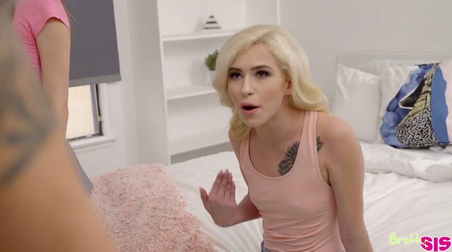 One horny dude fucks sex-starved girls Alex Blake and Whitney Wright - 3. pic