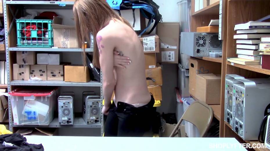 Cute teen Rosalyn Sphinx is fucked hard in the back room - 6. pic