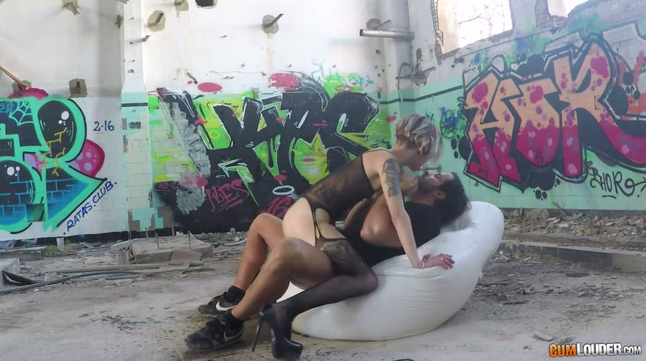 Fucking hot bitch in stockings Mey Madness is impaled on heavy dong - 16. pic
