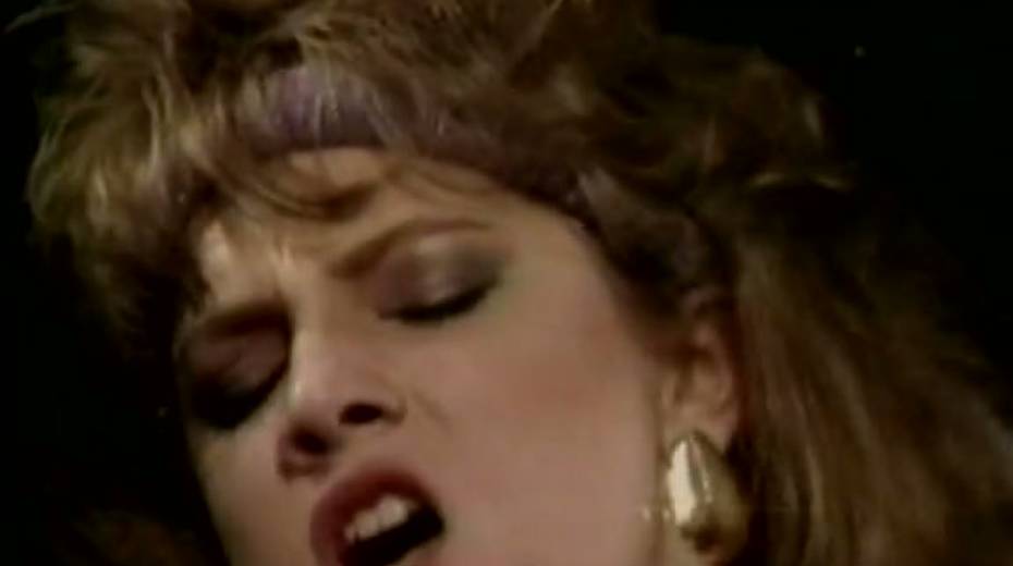Buxom messy haired vintage nympho gets her slit licked and gives head - 10. pic