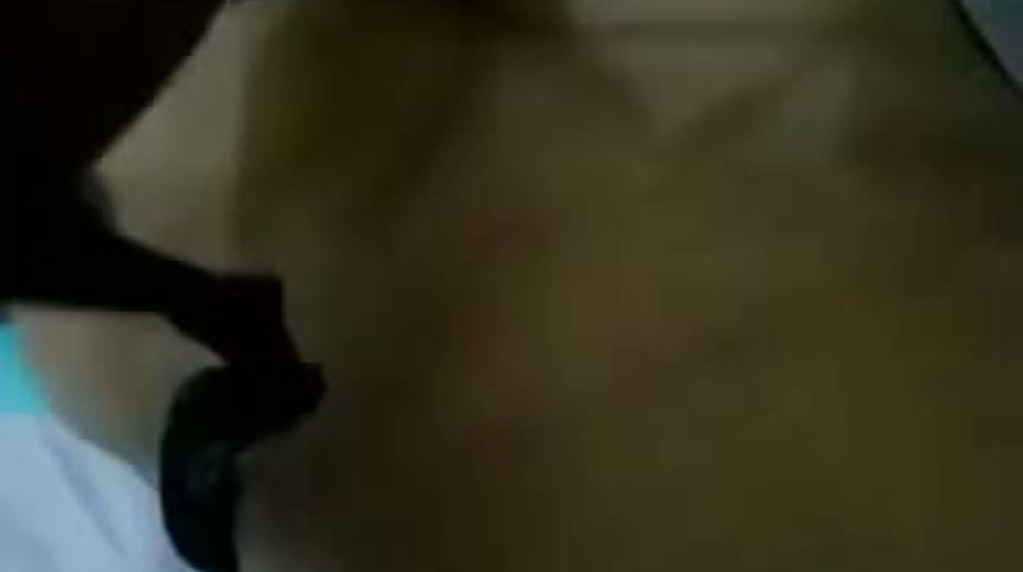 Hairy pussy of Indian skank gets fingered intensively in amateur porn video - 3. pic