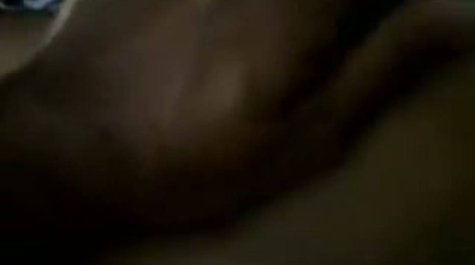 Hairy pussy of Indian skank gets fingered intensively in amateur porn video - 4. pic