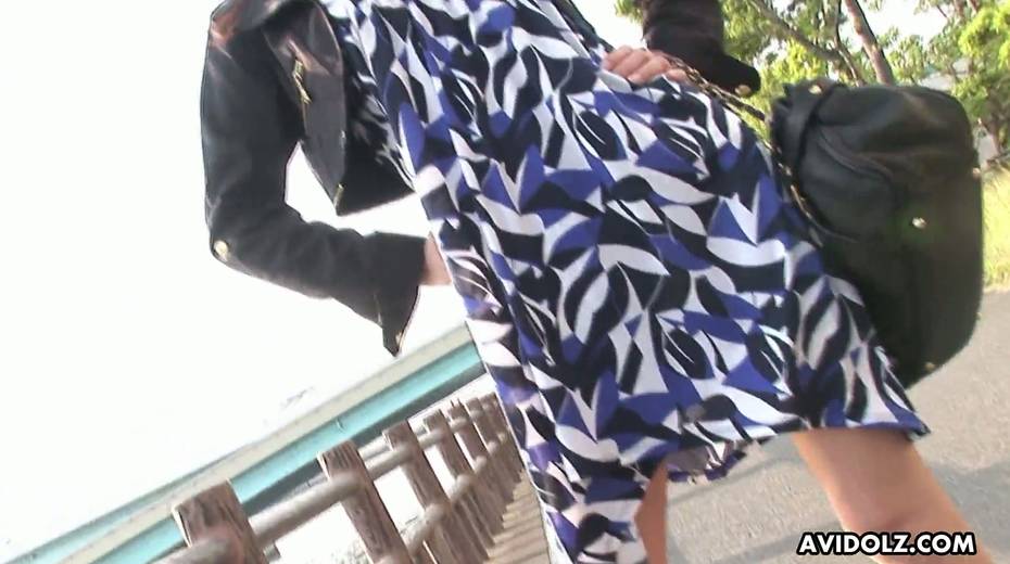 Sizzling Asian chick Sakurako gives a good yum-yum blowjob - 3. pic