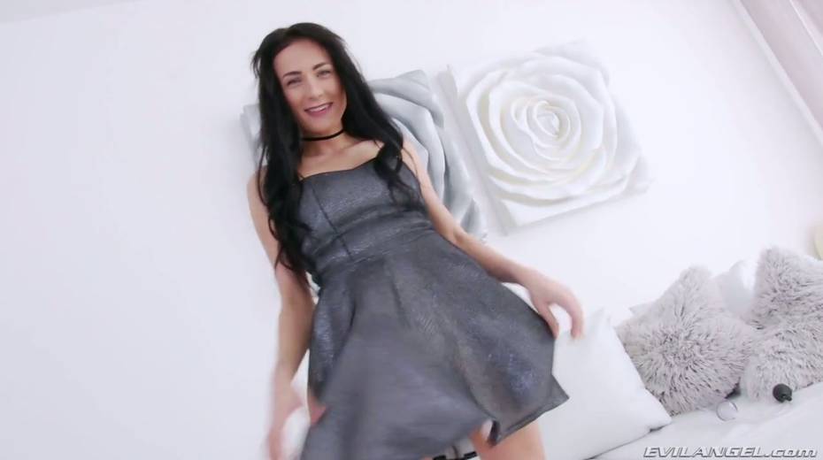 Pumped pussy and gaped anal hole of complete whore Nicole Love - 2. pic