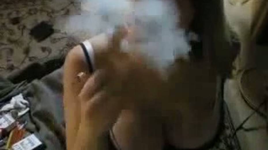 Not only this busty chick likes to smoke but she loves giving oral sex - 4. pic