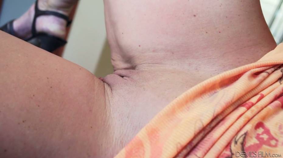 Jaw dropping mature whores and old bitch Rita Daniels show their pussies and big boobs - 15. pic