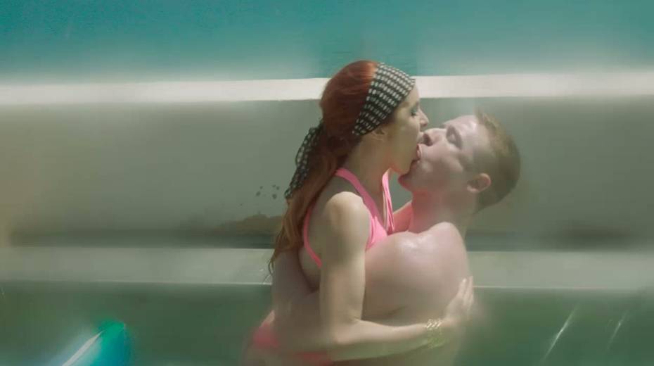 Sex-appeal red head gives splendid blowjob outdoor and gets fucked - 5. pic