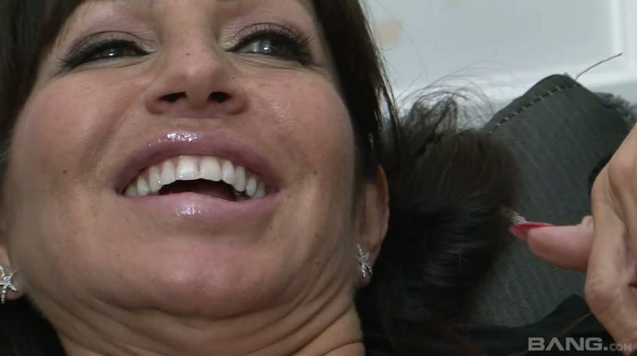 Nasty mature Tara Holiday enjoys having dirty sex with her stepson - 2. pic