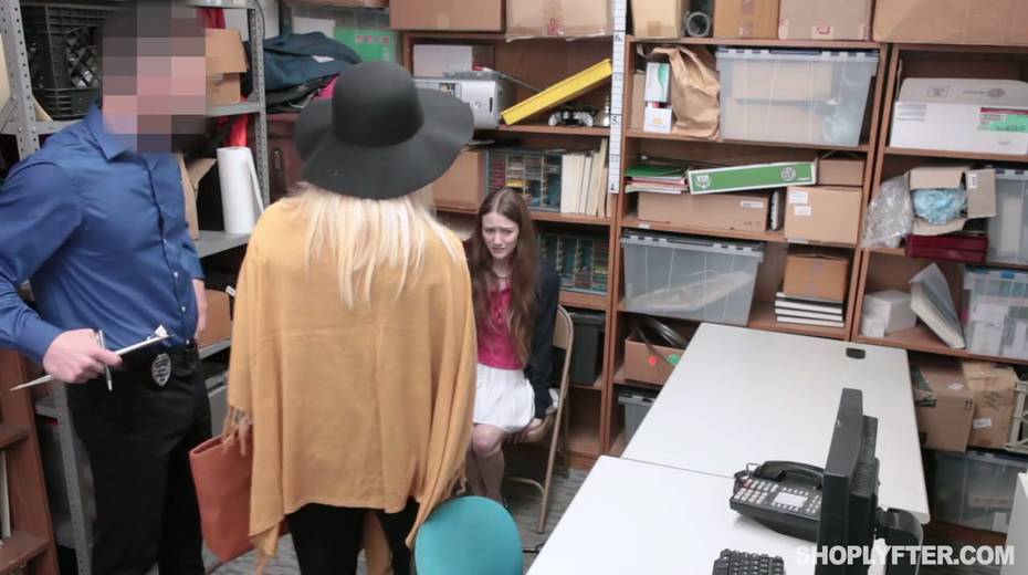 Kinky cop punishes mommy Samantha Hayes and her step daughter in the back room - 3. pic