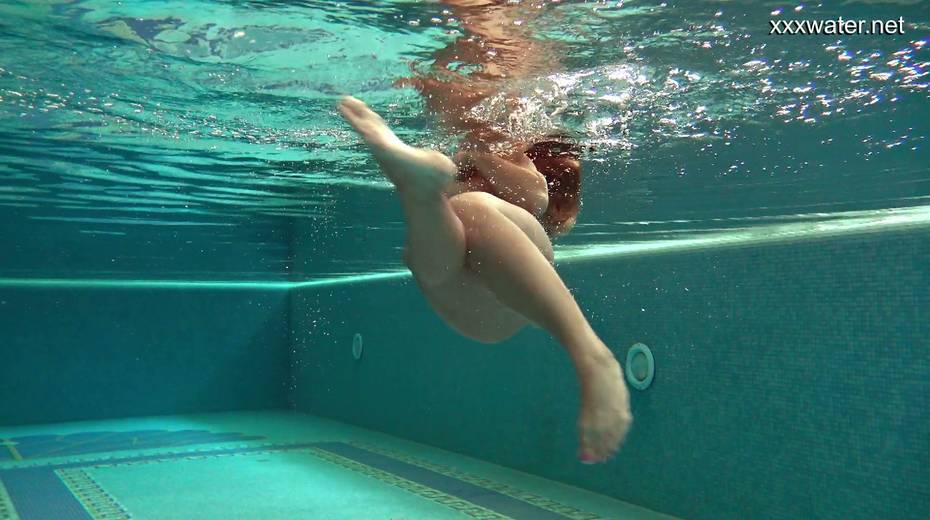 Legendary underwater strip show by sexy swimmer Olla Oglaebina - 20. pic