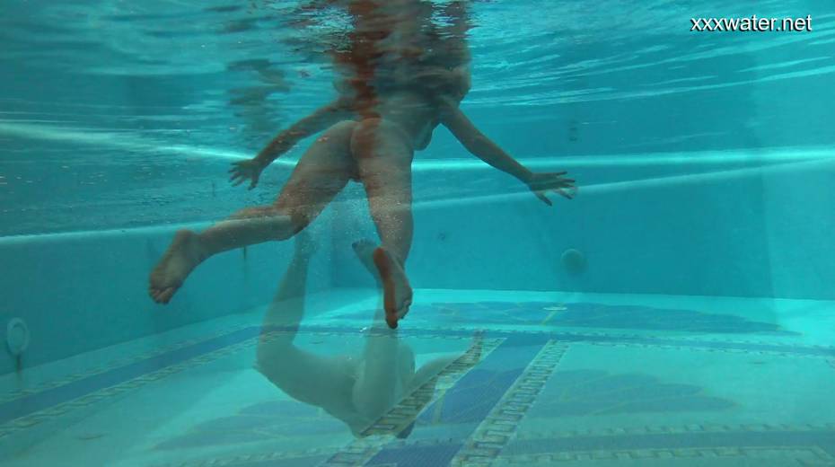 Legendary underwater strip show by sexy swimmer Olla Oglaebina - 21. pic
