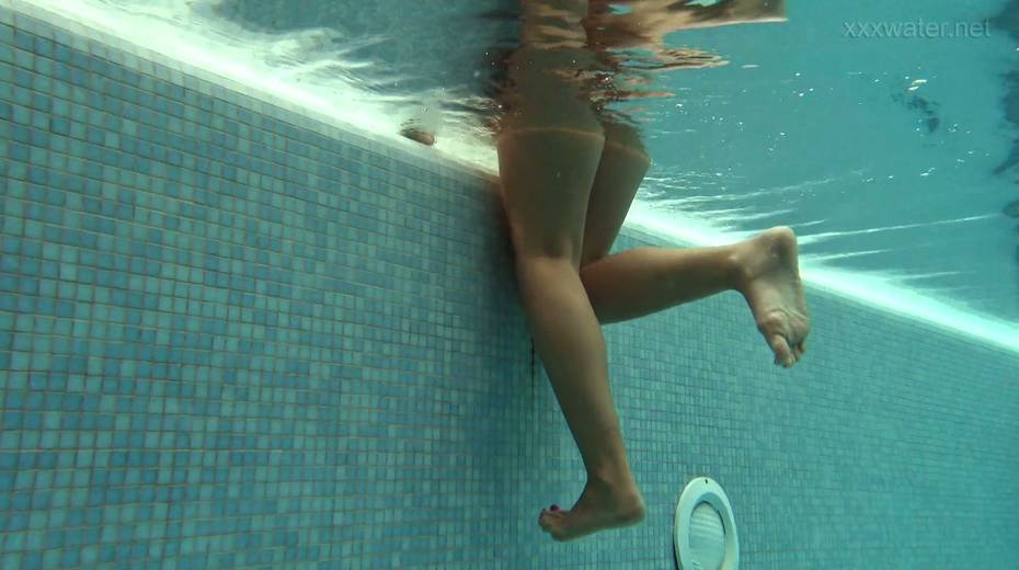 Legendary underwater strip show by sexy swimmer Olla Oglaebina - 22. pic