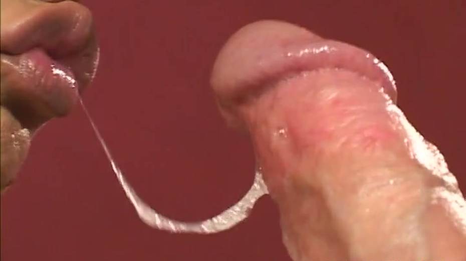 Exotic nympho Annie Cruz coats her lover's meat stick with her saliva - 13. pic