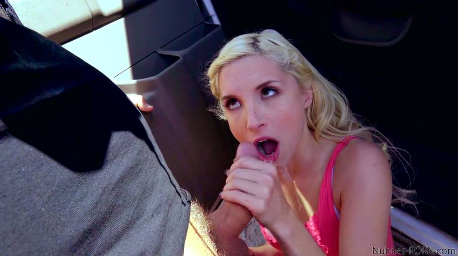 Arrested blonde Piper Perri is fucked by horny policeman in the car - 8. pic
