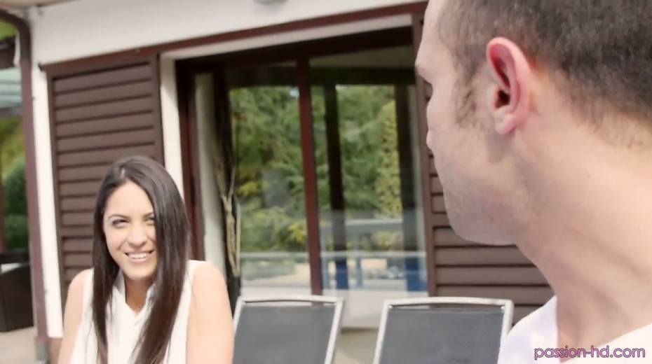 Sizzling babe Carolina Abril is fucked hard by hot blooded boyfriend - 2. pic