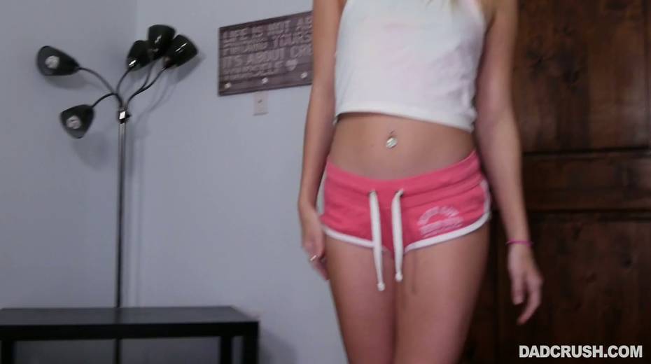 Blonde in glasses Riley Star gives a blowjob to her step daddy - 16. pic